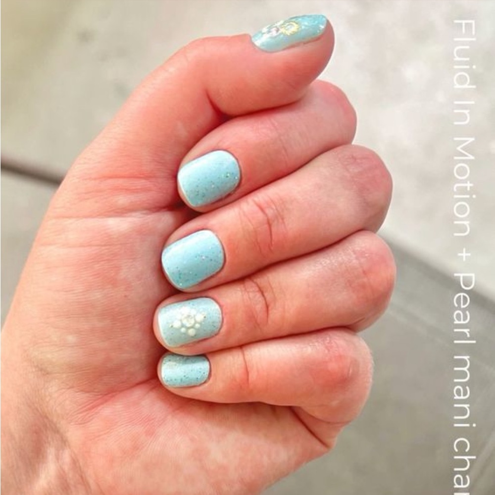 *Exclusive* Color Street: Fluid Motion | Baby Blue Glitter Spring Summer Pastel - Picture 2 of 11